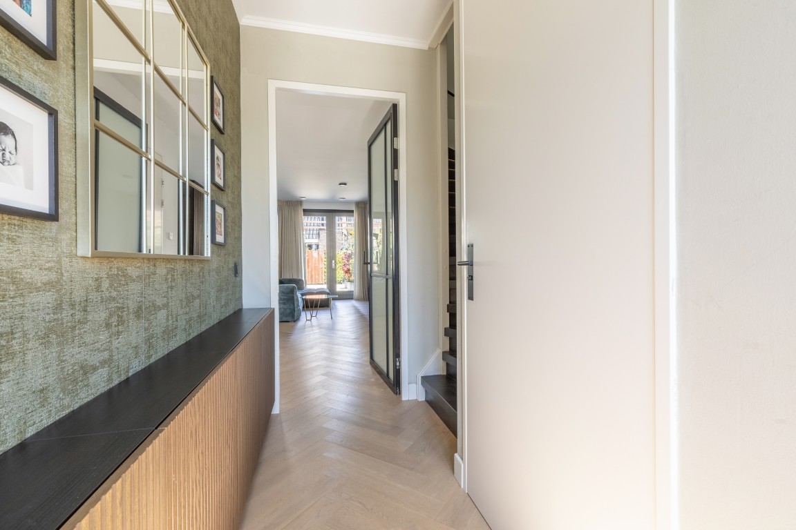 Tussenwoning te koop: Vechtstroomlaan 8, Weesp