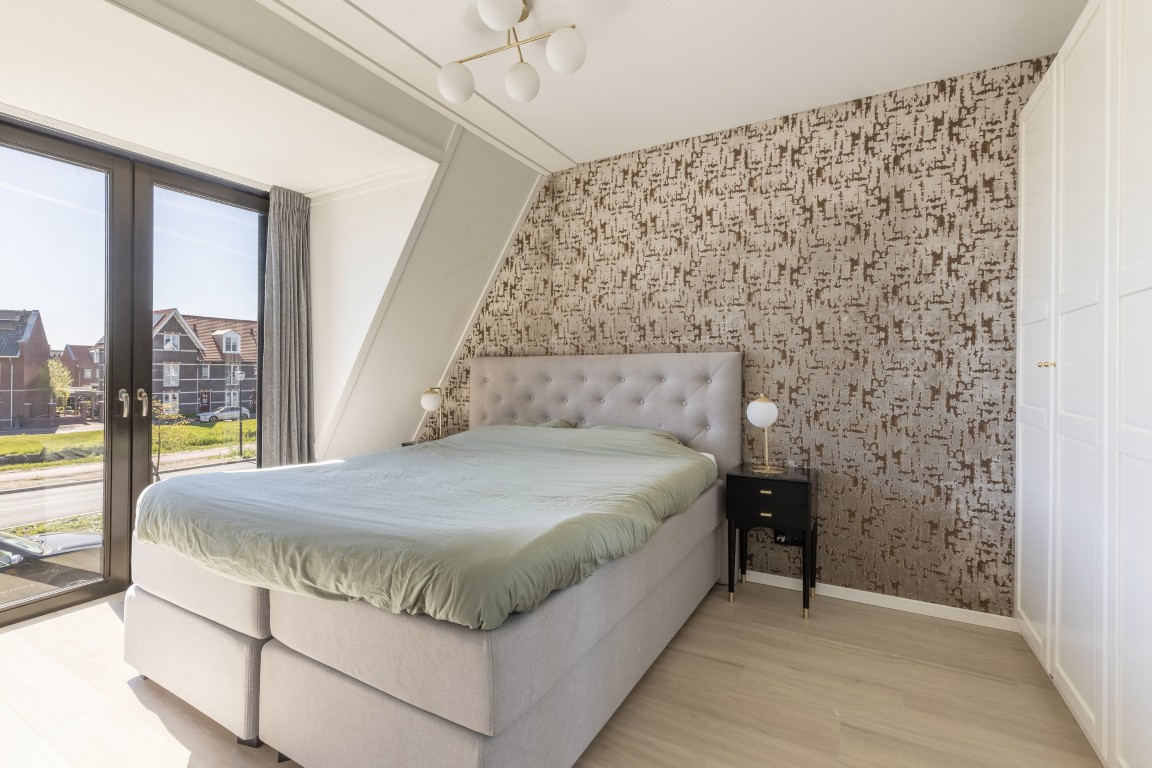 Tussenwoning te koop: Vechtstroomlaan 8, Weesp