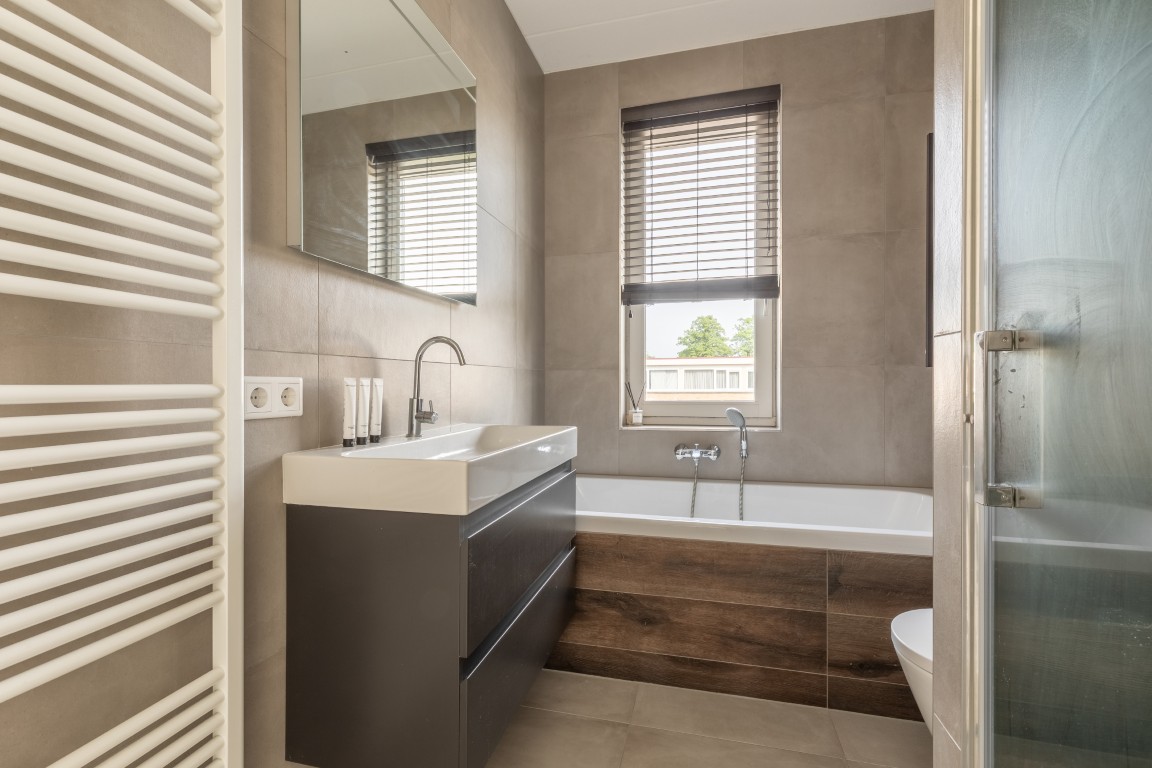 Hoekwoning te koop: Kostverlorenstraat 957, Weesp