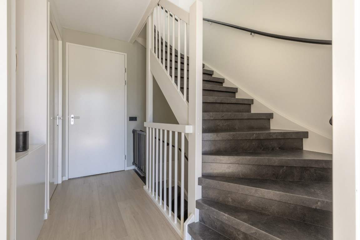 Tussenwoning te koop: Vechtstroomlaan 8, Weesp