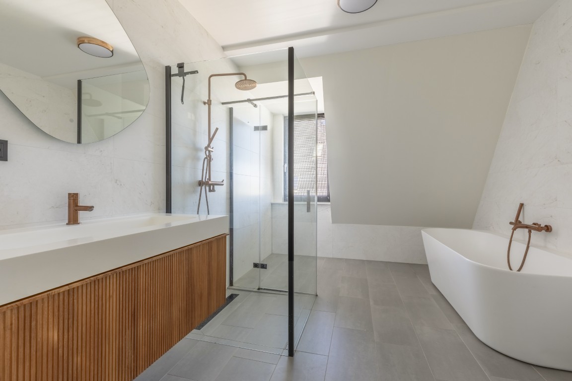 Tussenwoning te koop: Vechtstroomlaan 8, Weesp